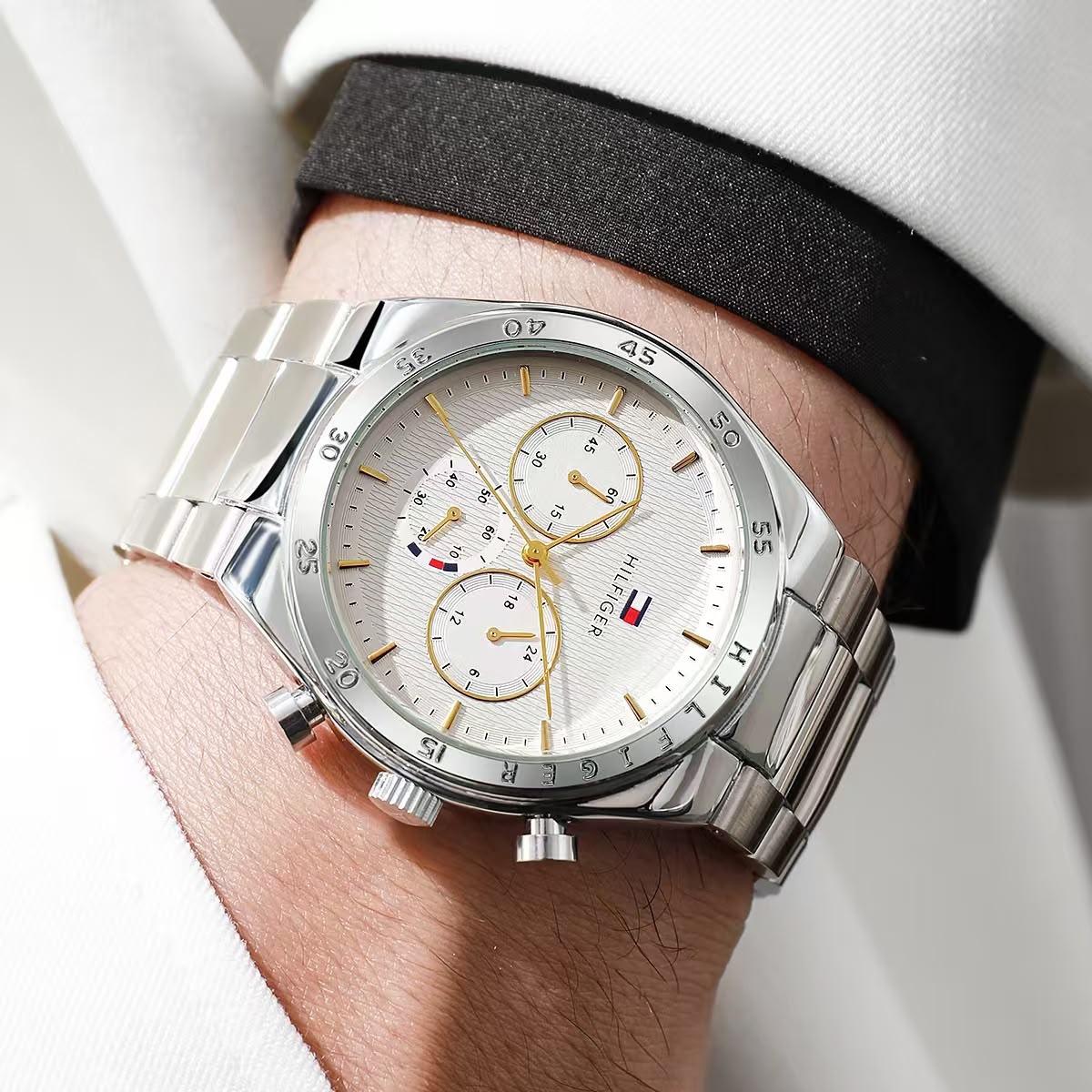 Designed with signature styling | durable stainless-steel build_J5