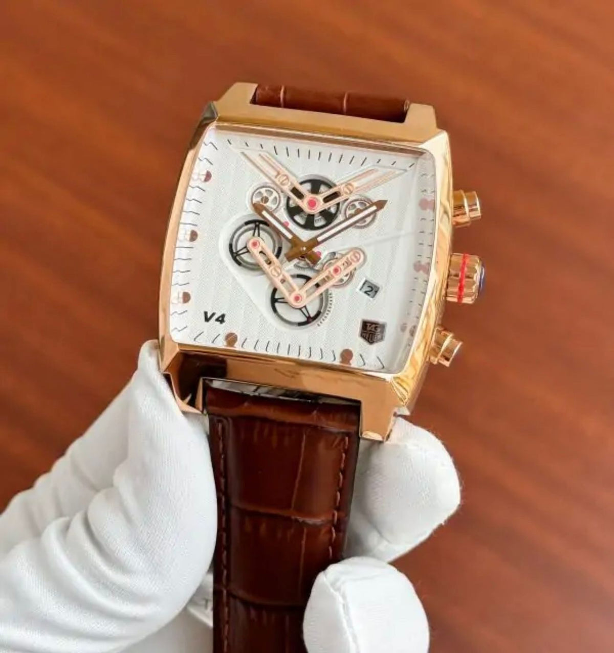 TAG@ HEUER V4 100 METER PREMIUM SQUARE MODEL_S20