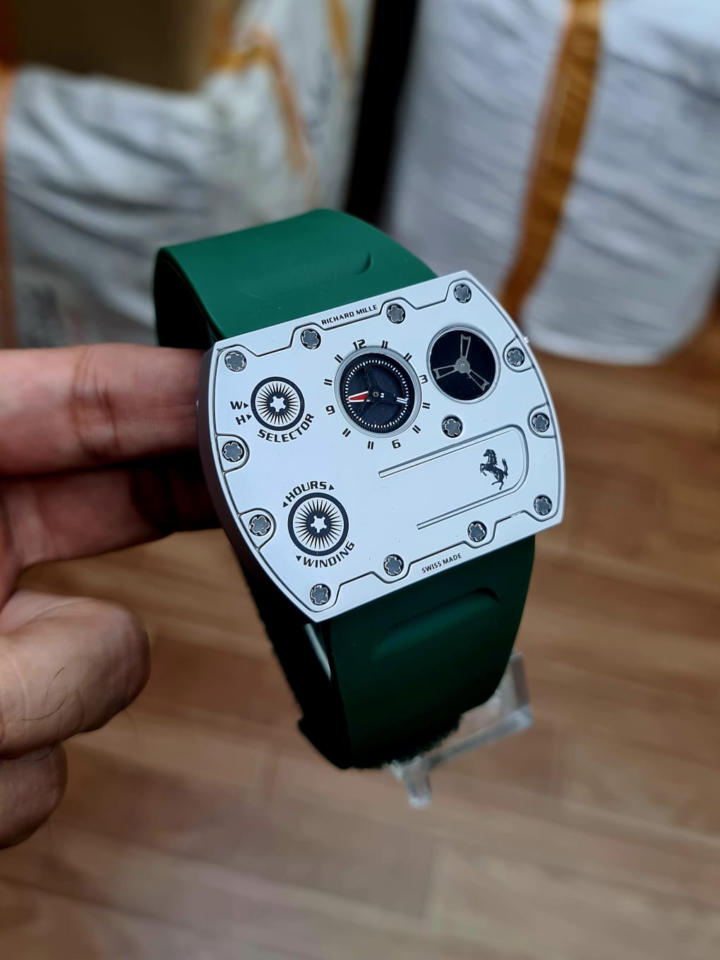 Ric@rd Mille RM UP-01 Ferrari Ultra-Thin – Limited Edition Titanium_J6