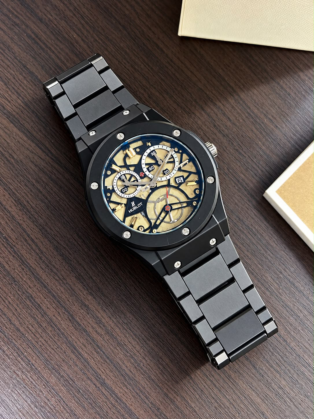 Hublot Skeleton Watch ⌚ Luxury silver-tone case with a striking white skeleton dial_S5