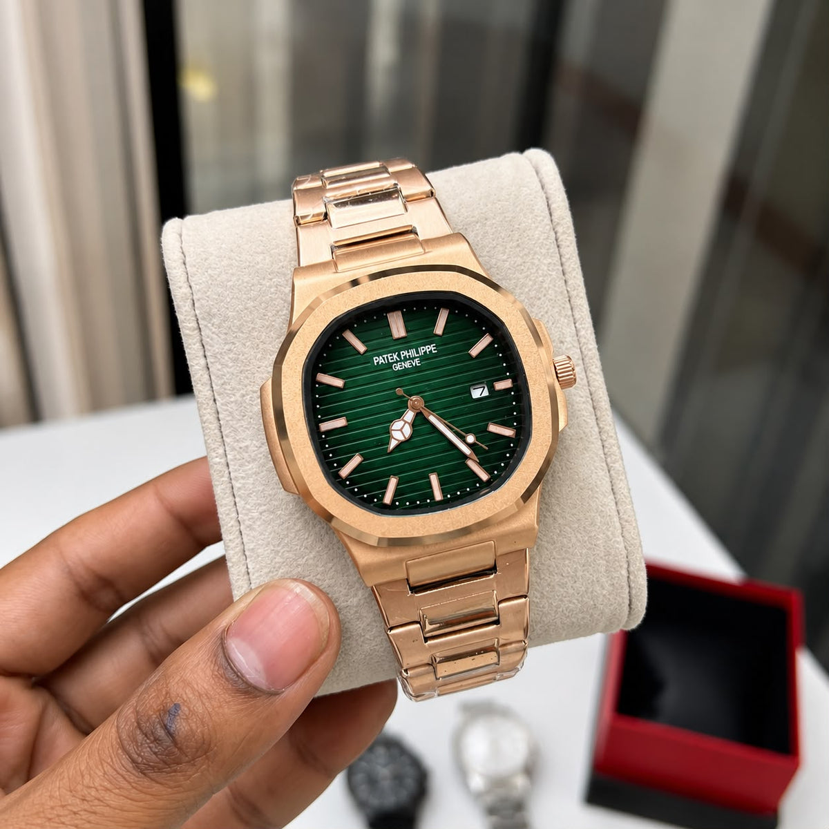 Patek Philippe Nautilus — Luxurious_S12