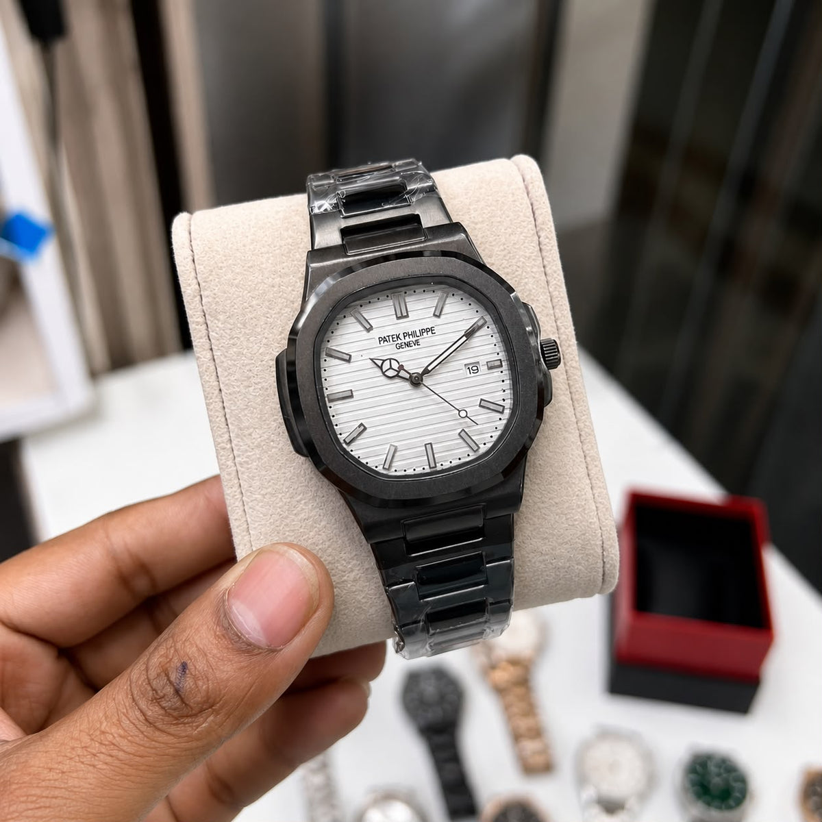 Patek Philippe Nautilus — Luxurious_S12