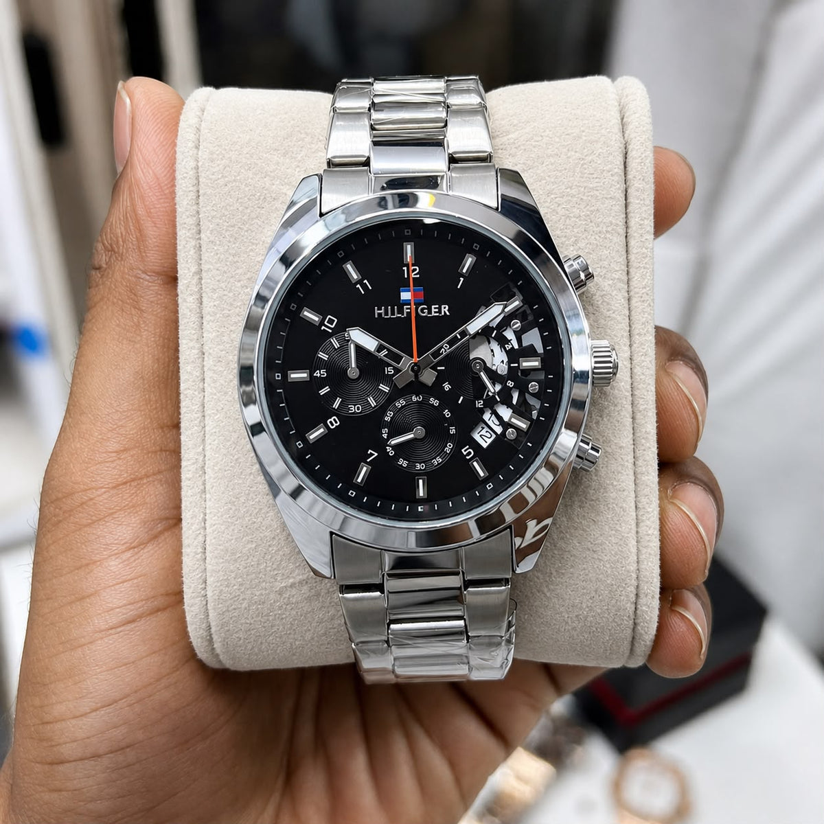 Tomm@y Hilfiger Chronograph Watch_S13