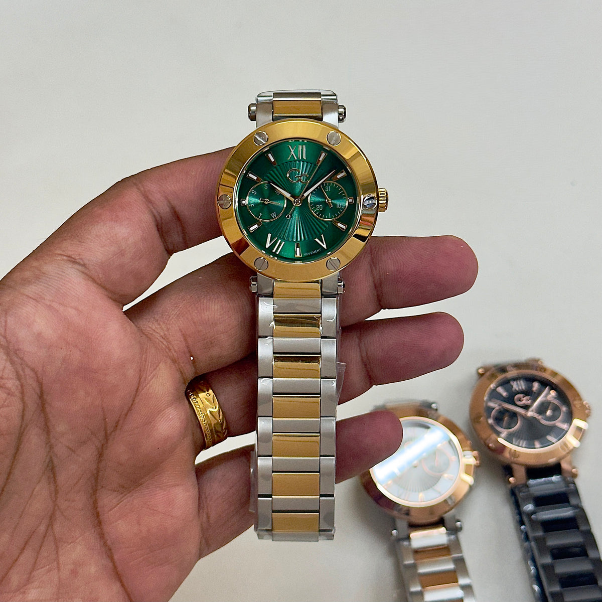 GC AURA SERIES – ELEGANT BLACK & ROSEGOLD LUXURY_S25