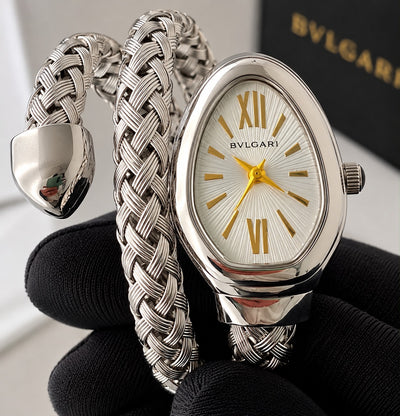 statement watch that combines jewellery-inspired styling_SL13