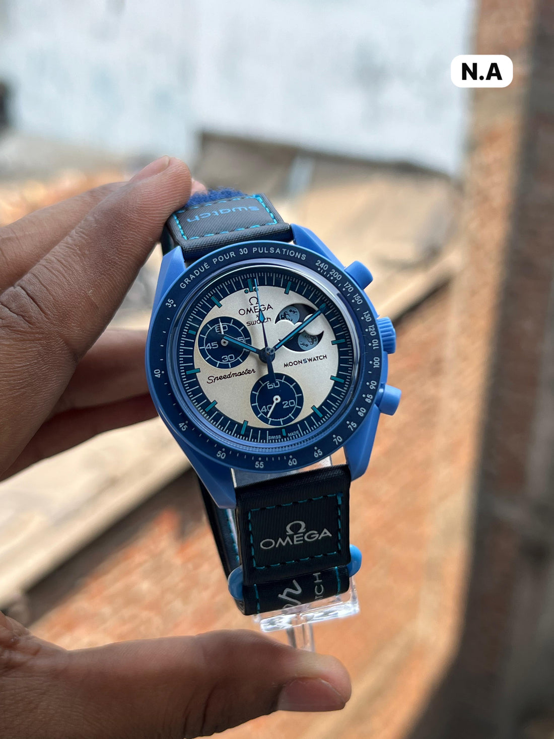 Om_ga x Swatch MoonSwatch Mission to Neptune_J16