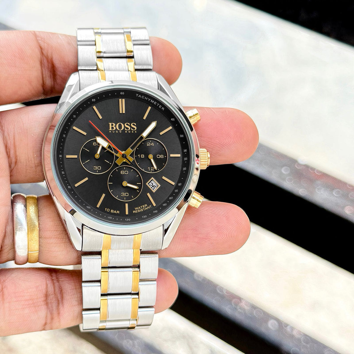 A perfect blend of sporty elegance and modern sophisticatio_F1. ⌚