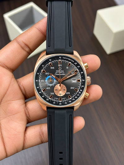 Omega Seamaster Chronograph  Luxury rose gold finish with a bold black dial_S8