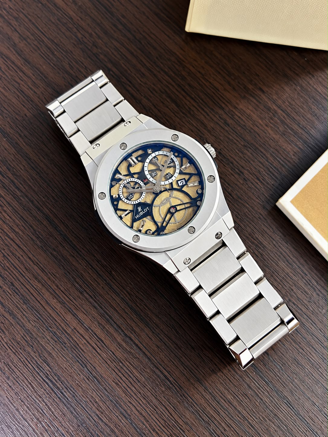 Hublot Skeleton Watch ⌚ Luxury silver-tone case with a striking white skeleton dial_S5