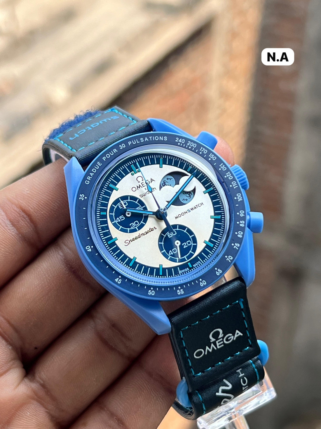 Om_ga x Swatch MoonSwatch Mission to Neptune_J16